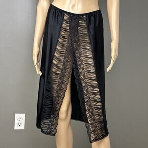 Vintage Lovable Half Slip Skirt 4" Wide Lace Ultra High Slit Black Size Medium